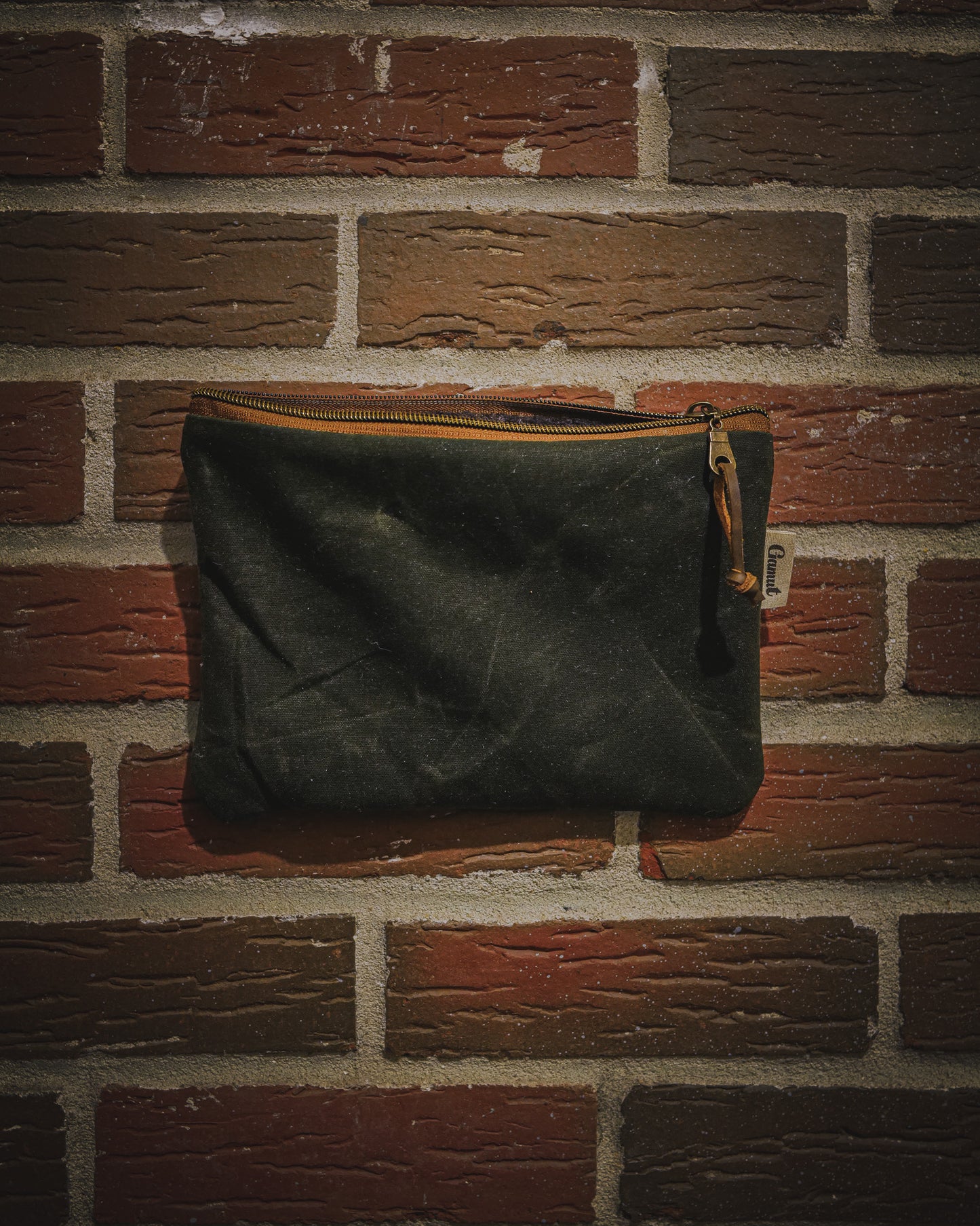 LINDSEY POUCH