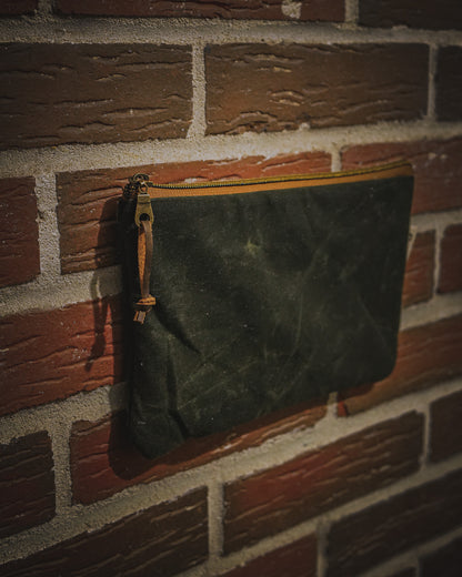LINDSEY POUCH