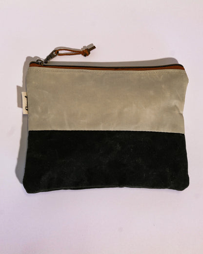 CHAIN GANG POUCH
