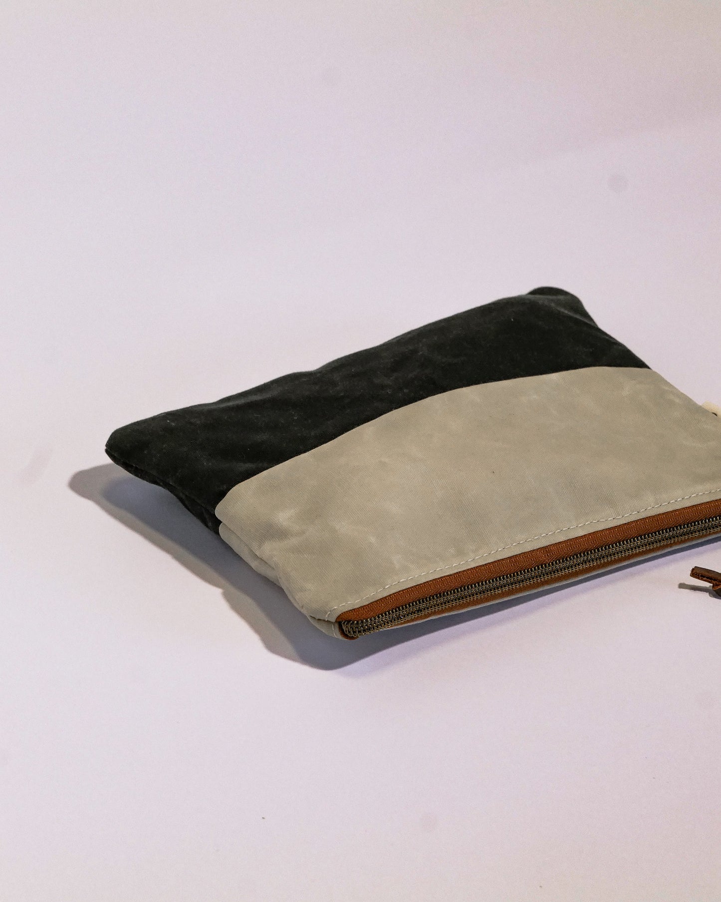 CHAIN GANG POUCH
